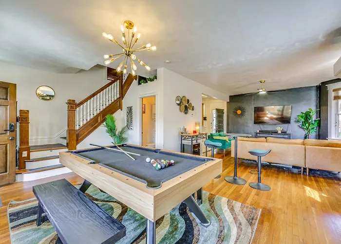 Dog-friendly Home, 3 Mi To Downtown! Ferienhaus *