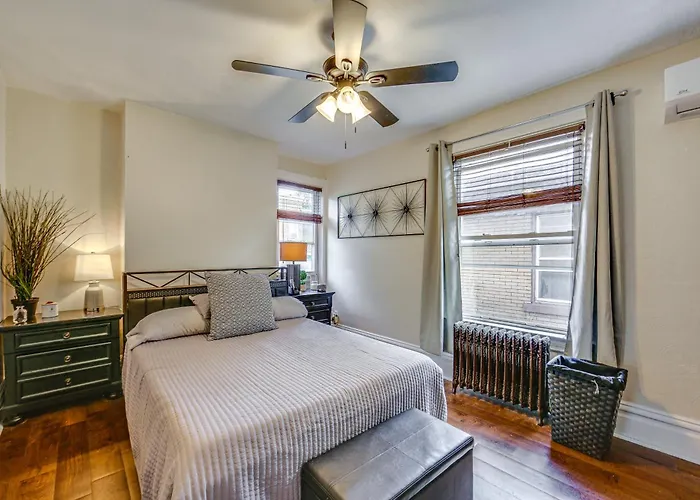Ferienhaus Dog-friendly Home, 3 Mi To Downtown! *