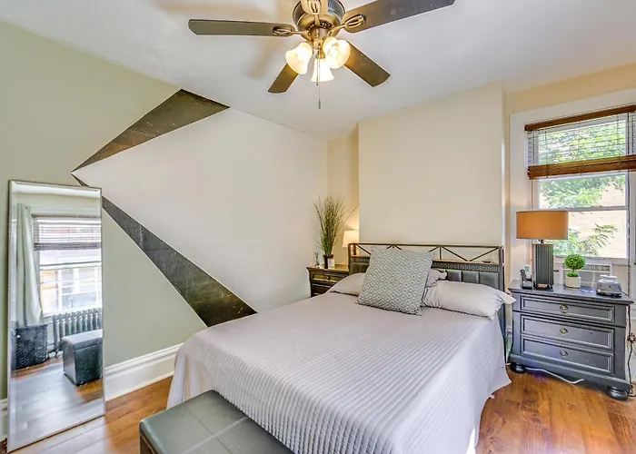 Ferienhaus Dog-friendly Home, 3 Mi To Downtown!