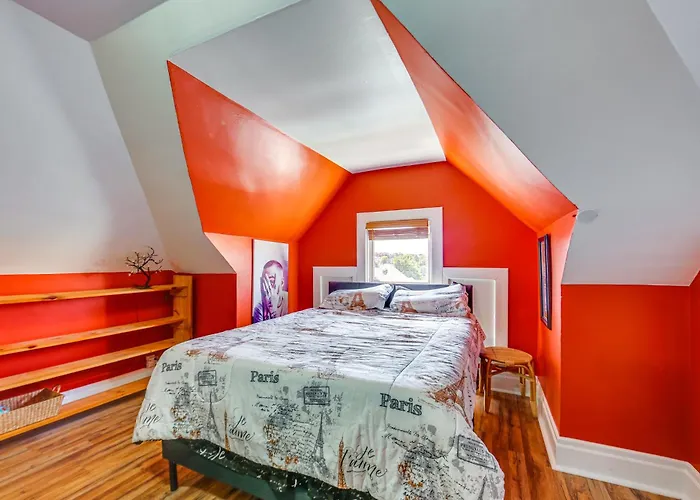 Dog-friendly Home, 3 Mi To Downtown! *